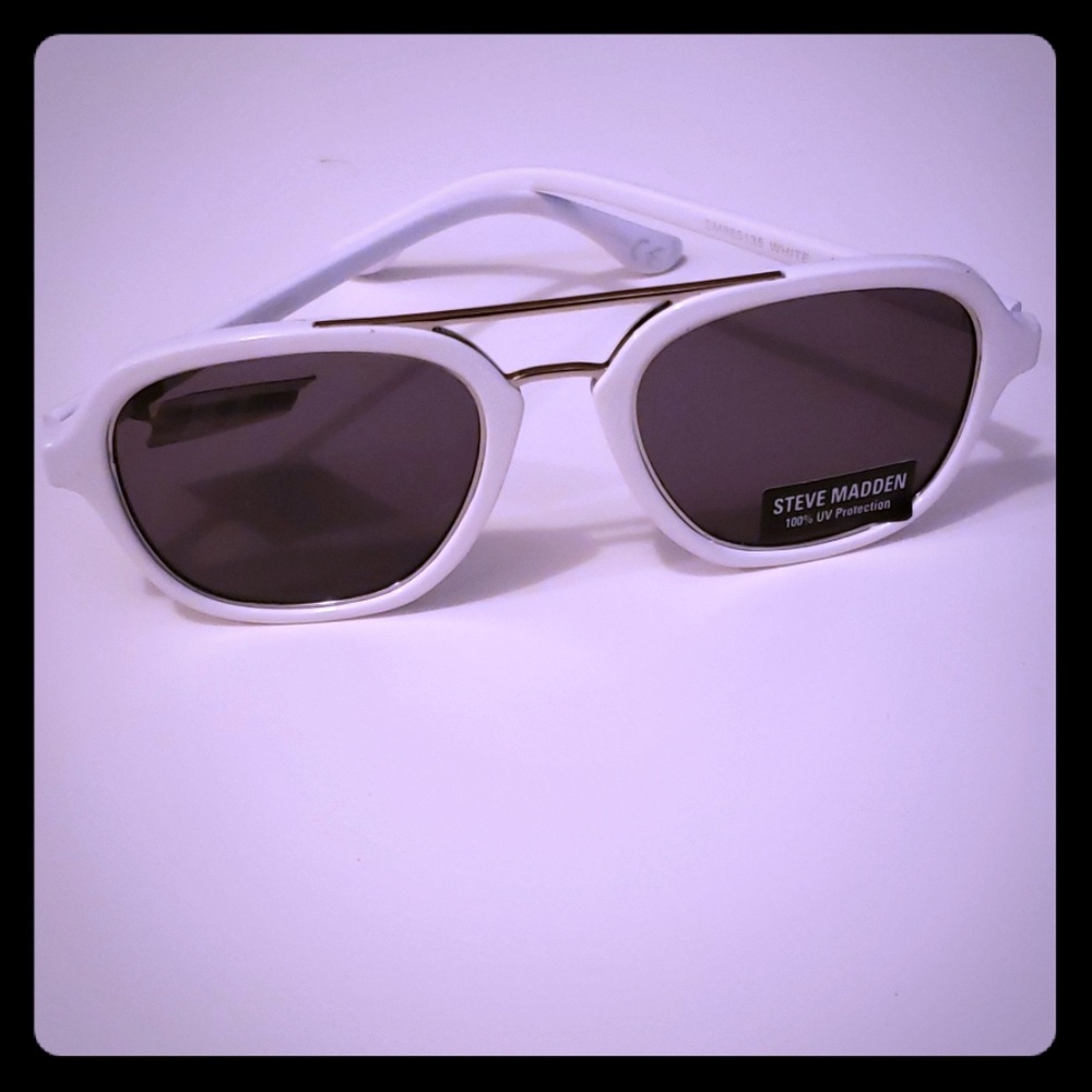 Steve Madden Sunglasses